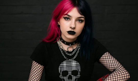 Altushka-style makeup