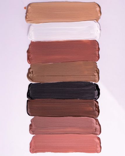 ZOLA x Valentina Lelyukh Liquid eyeshadow Silky Matte Tint 05 Black Velvet - 6