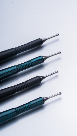 ZOLA x Nahiieva Многофункциональный инструмент для ресниц зеленый - 6