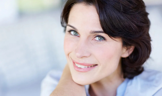 Чим краще фарбувати брови фарбою чи хною